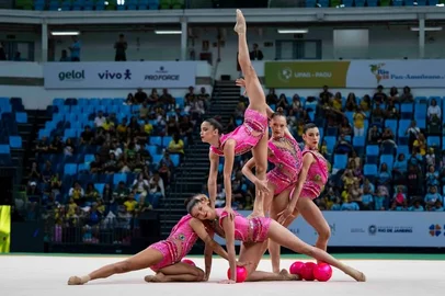 Melogym / Divulgação/CBG Conjunto 5 bolas, ginástica rítmica, Brasil