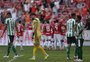 Quem é que sobe? Juventude sofre três gols de cabeça e leva virada do Inter no Beira-Rio