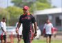 Roger comanda treino do Inter com volta de lateral