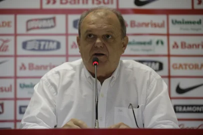 zol - inte - presidente - vitorio piffero - coletiva - 06/04/2015