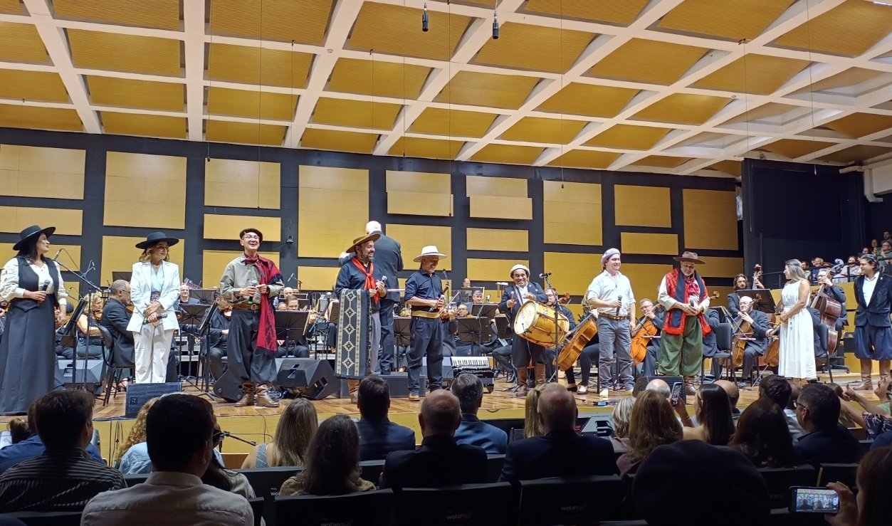 Concerto dos 400 anos das Miss&otilde;es uniu legado missioneiro e sonoridade da Ospa em noite de gala da cultura ga&uacute;cha