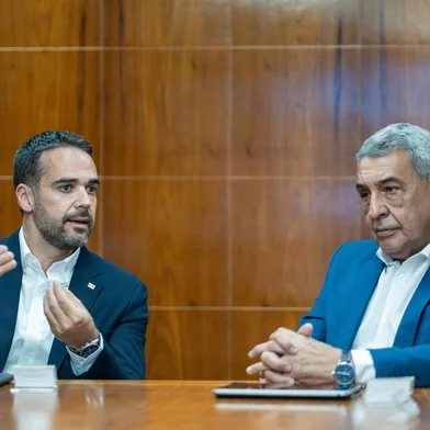 Após reunião com Melo, Leite promete mais recursos para unidade de queimados do HPS e para obras das UPAs<!-- NICAID(16001845) -->