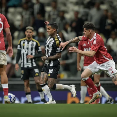 BELO HORIZONTE, BH, BRASIL, 12-06-2025: Internacional visita Atlético-MG pela 12ª rodada do Campeonato Brasileiro 2025, na Arena MRV. O Colorado busca engrenar no Brasileiro após priorizar a classificação na Libertadores. Foto: Pedro Souza/Atlético Mineiro/DivulgaçãoIndexador: PEDRO SOUZA<!-- NICAID(16058852) -->