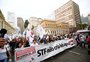 Profissionais da enfermagem realizam manifestação em defesa do piso na Capital