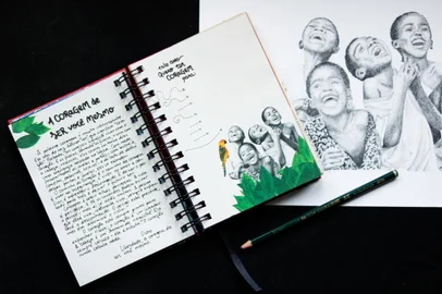 Agenda Namastê 2023 celebra 25 anos de centro de terapia independente de Porto Alegre com homenagem a Belchior e textos do Osho.Em Caxias tem pra vender na Do Arco da Velha.<!-- NICAID(15291378) -->