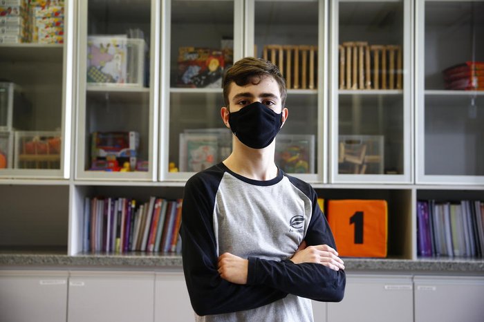 Eduardo Bortolomiol Passos, 17 anos, é aluno do 3º ano do Ensino Médio do Colégio Farroupilha