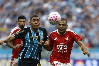 Jeff Botega / Grupo RBS PORTO ALEGRE, RS, BRASIL, 11-10-2026: Grêmio vs Internacional, clássico GreNal nº454, pelo Campeonato Brasileiro Série A 2026. O jogo ocorre na Arena, em Porto Alegre. Foto: Jeff Botega/Grupo RBSIndexador: jeff botega<!-- NICAID(16385256) -->