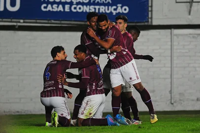 CAXIAS DO SUL, RS, BRASIL, 31/05/2025. Caxias x Londrina, jogo válido pela oitava rodada da primeira fase da série C do campeonato brasileiro e realizado no estádio Centenário. (Porthus Junior/Agência RBS)Indexador: BTK                             <!-- NICAID(16050087) -->