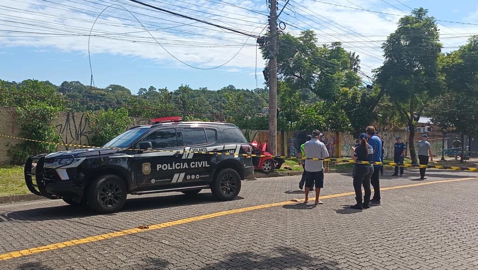 Identificado o casal de idosos que morreu ap&oacute;s colis&atilde;o em poste em Porto Alegre