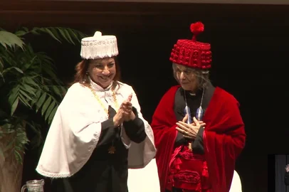 Cármen Lúcia recebe título de doutora honoris causa da UFSM