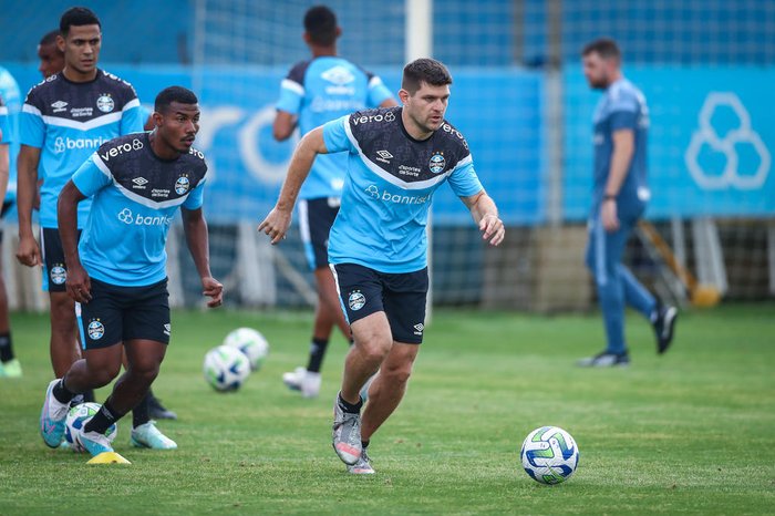 LUCAS UEBEL / Grêmio,Divulgação