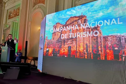governo gaúcho lançou, nesta quarta-feira (18), no Palácio Piratini, em Porto Alegre, o que promete ser a maior campanha mercadológica de promoção da história do Rio Grande do Sul. <!-- NICAID(15869158) -->