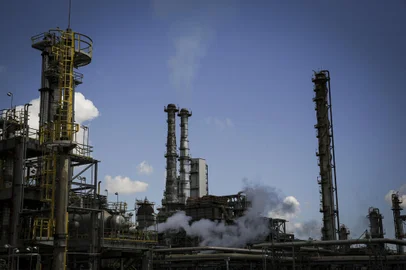 Canoas, RS, Brasil, 05-10-2023: Unidades na area industrial na Refap - Refinaria Alberto Pasqualini. Foto: Mateus Bruxel / Agencia RBSIndexador: Mateus Bruxel<!-- NICAID(15561177) -->