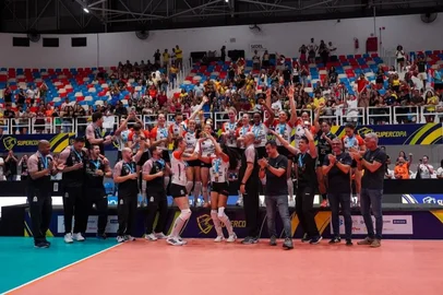 Carol_fotografia / Osasco Voleibol Clube/Divulgação Osasco vôlei