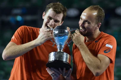 Bruno Soares sagrou-se campeão da categoria duplas masculina ao lado do britânico Jamie Murray