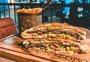 Conheça o Ferro Xiseria, novidade que serve do xis clássico a lanche trufado