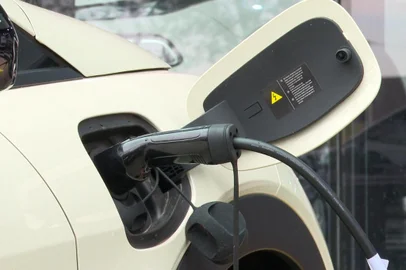 Em um ano, frota de carros elétricos aumenta 300% em Passo Fundo - Foto: Jeferson Barbosa/RBS TV<!-- NICAID(15735763) -->