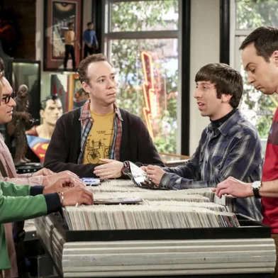 A HBO Max confirmou oficialmente a produção de Stuart Fails to Save the Universe (Stuart falha em salvar o Universo, em tradução literal), novo spin-off ambientado no universo de The Big Bang Theory.<!-- NICAID(16077339) -->