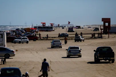 Jonathan Heckler / Agencia RBS Rio Grande, RS, BrasilBlitz no litoral Sul. Praia do Cassino ja tem movimento de moradores e veranistas. - Jonathan Heckler/Agência RBS<!-- NICAID(15288900) -->