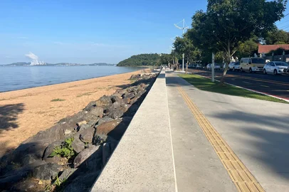 Obras no calçadão de Ipanema são entregues em Porto Alegre, após estragos causados pela enchente<!-- NICAID(16237833) -->