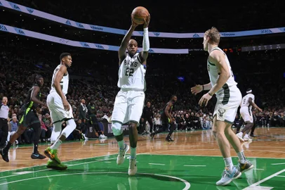 Khris Middleton, baquete, NBA. Milwaukee Bucks