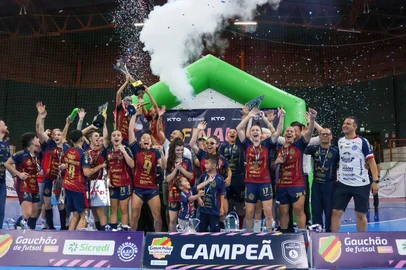 Festa da Celemaster, campeã feminina de futsal do Gauchão em 2023.