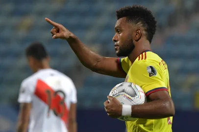 Colombia's Miguel Angel Borja celebrates after scoring a penalty against Peru during their Conmebol Copa America 2021 football tournament group phase match at the Olympic Stadium in Goiania, Brazil, on June 20, 2021. (Photo by NELSON ALMEIDA / AFP)Editoria: SPOLocal: GoianiaIndexador: NELSON ALMEIDASecao: soccerFonte: AFPFotógrafo: STF<!-- NICAID(14851829) -->