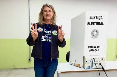 Instagram @adricherini / Reprodução Adri Cherini é a deputada estadual mais votada de 2026<!-- NICAID(16380265) -->