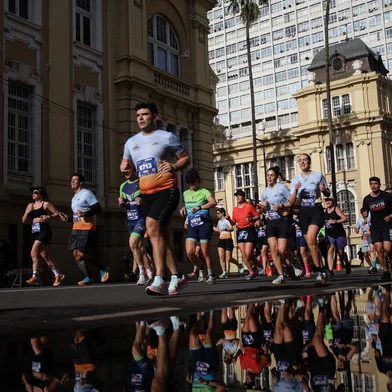 PORTO ALEGRE, RS, Brasil: Meia Maratona de Porto Alegre. Fotos: Duda Fortes/Agencia RBS<!-- NICAID(15878235) -->