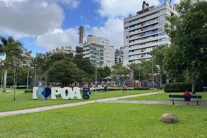Praça da Encol, em Porto Alegre, em março de 2025.<!-- NICAID(15998484) -->