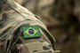 *A PEDIDO DE FILIPE PIMENTEL* Patch brasileiro bordado em uniforme militar - Foto: Bumble Dee/Agência RBSFonte: 294136685<!-- NICAID(15135600) -->