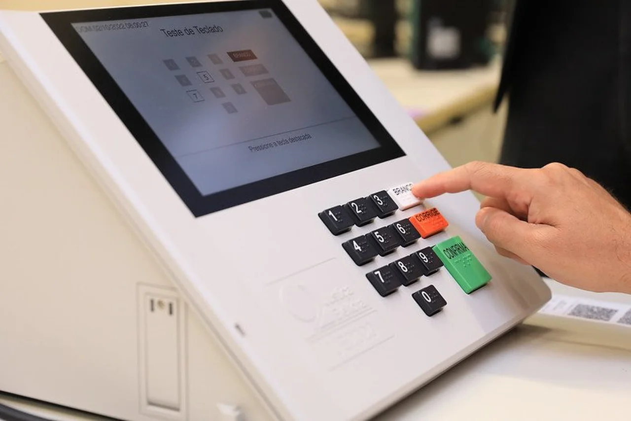 LR Moreira/Secom/TSE