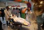 De aniversário, paciente com AME sai do hospital pela primeira vez em 20 anos para passeio em shopping de Caxias do Sul