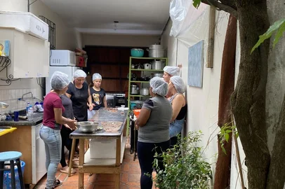 destemperados , mãos de mãe , projeto social , gastronomia<!-- NICAID(15368930) -->