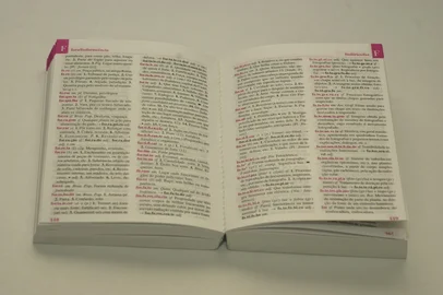 #Máquina: D1-5021743DICIONÁRIO QUE SERÁ VENDIDO JUNTO COM O DG NAS BANCAS -<!-- NICAID(1325063) -->