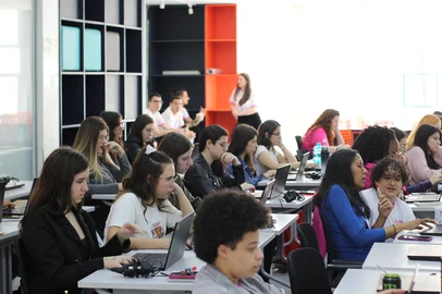 Caxias do Sul será sede de mais uma edição do Django Girls, projeto global que oferece workshops gratuitos para mulheres, de qualquer idade, aprenderem a criar um website do zero. O evento é gratuito e  ocorre no dia 30 de maio, na Universidade de Caxias do Sul (UCS). As inscrições iniciaram nesta terça-feira (17). <!-- NICAID(16226898) -->