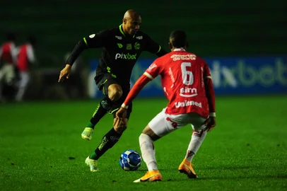 CAXIAS DO SUL, RS, BRASIL, 07/08/2023. Juventude x Vila Nova, jogo válido pela 22ª rodada da série B do Campeonato Brasileiro e realizado no estádio Alfredo Jaconi. (Porthus Junior/Agência RBS)<!-- NICAID(15503778) -->