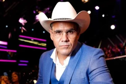 Juliano Cazrré durante gravação do programa Melhores do Ano<!-- NICAID(15304938) -->