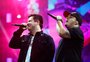 Sertanejo Kauan, da dupla com Matheus, joga microfone no palco e deixa show por  crise de ansiedade