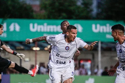 Primeiro tempo do jogo entre São Luiz e Caxias, pela Taça Farroupilha, no Estádio 19 de Outubro, em Ijuí. Pelo Gauchão 2026.<!-- NICAID(16226761) -->