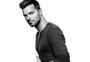 Ricky Martin nega acusações de ex-parceiro após receber ordem de restrição