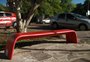 O significado de um banco vermelho instalado no Parque da Redenção