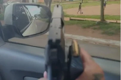 Criminosos circularam pelo bairro mirando alvos na rua