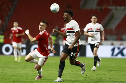 Porto Alegre, RS, Brasil, 01/04/2026 — O Sport Club Internacional recebe o São Paulo Futebol Clube na noite desta quarta-feira, no Estádio Beira-Rio, em partida válida por mais uma rodada do Campeonato Brasileiro Série A de 2026. Foto: Jeff Botega/Agência RBSIndexador: jeff botega<!-- NICAID(16257335) -->