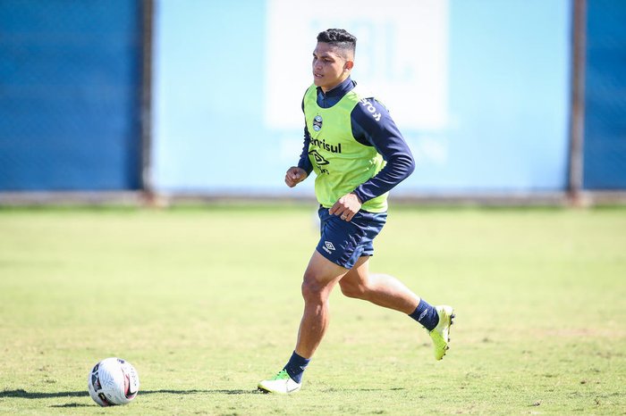 Grêmio informa que Ferreira terá que passar por cirurgia de hérnia