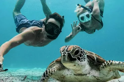 Casal de influenciadores nômades que viralizou com vídeos pelo mundo se "aposenta" e fixa moradia no RS. Na foto, Mariana Guaragna e Will Ritt<!-- NICAID(16272788) -->
