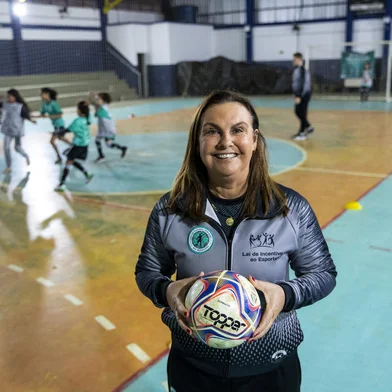 ELDORADO DO SUL, RS, BRASIL, 07.06.2022: retrato da ex-dirigente da CBF e do Inter, Duda Luizelli. Foto: Camila Hermes/Agencia RBSIndexador: Camila Hermes<!-- NICAID(15117957) -->
