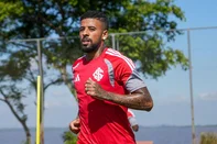 Paulinho Paula em treino do Inter<!-- NICAID(16206725) -->