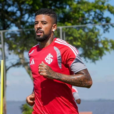 Paulinho Paula em treino do Inter<!-- NICAID(16206725) -->