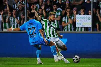 CAXIAS DO SUL, RS, BRASIL, 03/12/2025. Juventude x Santos, jogo válido pela 36ª rodada da série A do Campeonato Brasileiro 2025 e realizado no estádio Alfredo Jaconi. (Porthus Junior/Agência RBS)<!-- NICAID(16179881) -->
